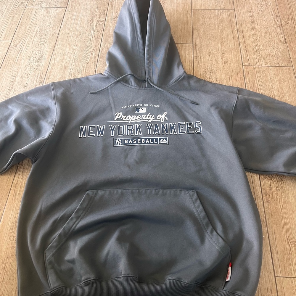 Vintage New York Yankees Gray Hoodie medium